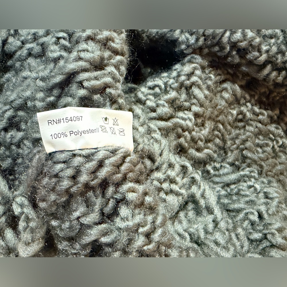 Chunky Gray Knit Infinity Scarf - Picture 3 of 3